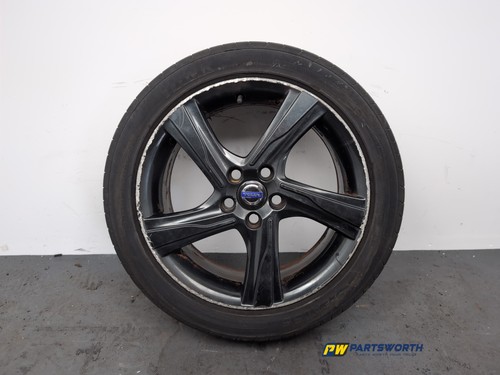 Volvo v40 design 525 526 - v40, r-design