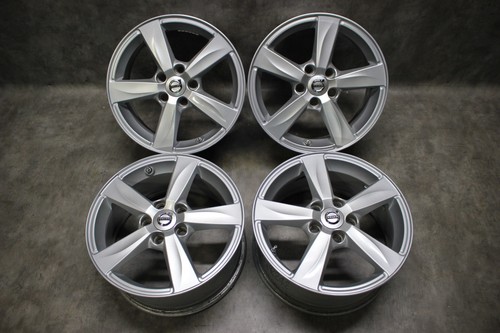 Original volvo v40 - volvo, v70